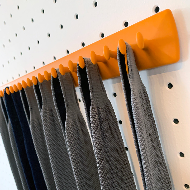 Takataka - fixed tie rack - 25 hooks - orange 2